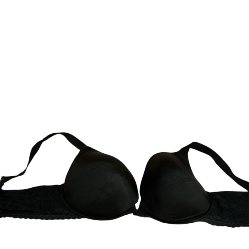 Sleek Black Lace Bra by Joyspun with lace detail. Size 44DDD. - Picture 1 of 4